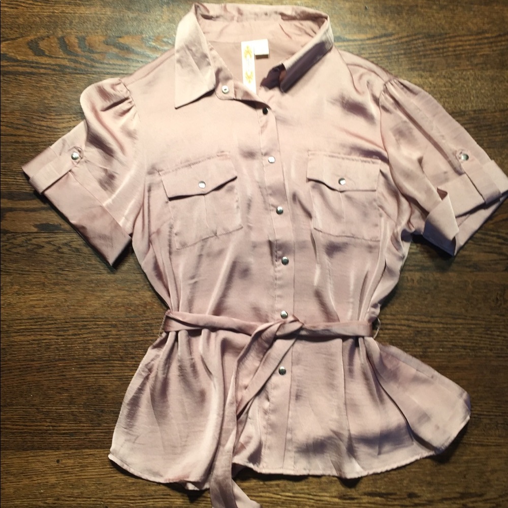 👩🏻WOMEN’S SILKY BELTED BLOUSE👩🏻